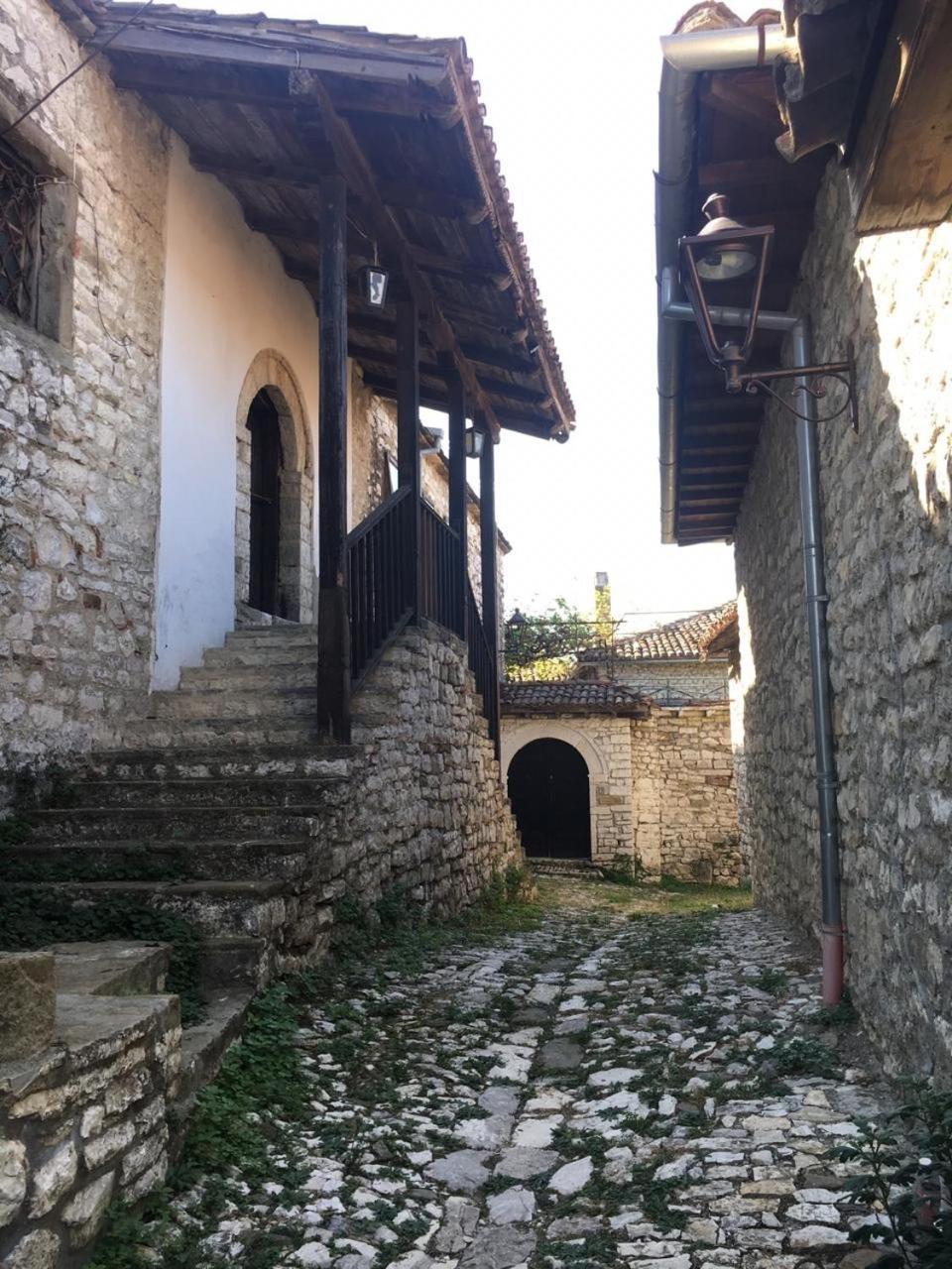 Pjetri House Hotel Берат Екстериор снимка