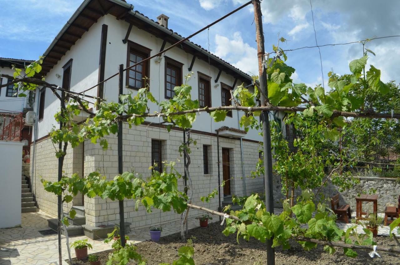 Pjetri House Hotel Берат Екстериор снимка